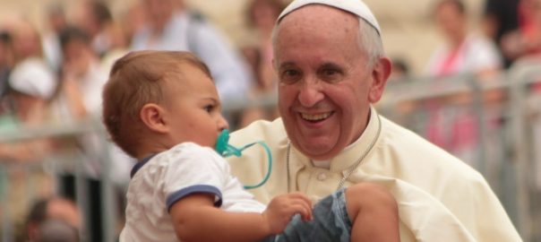 Laatste schandalen waarschuwen ons voor Paus Franciscus